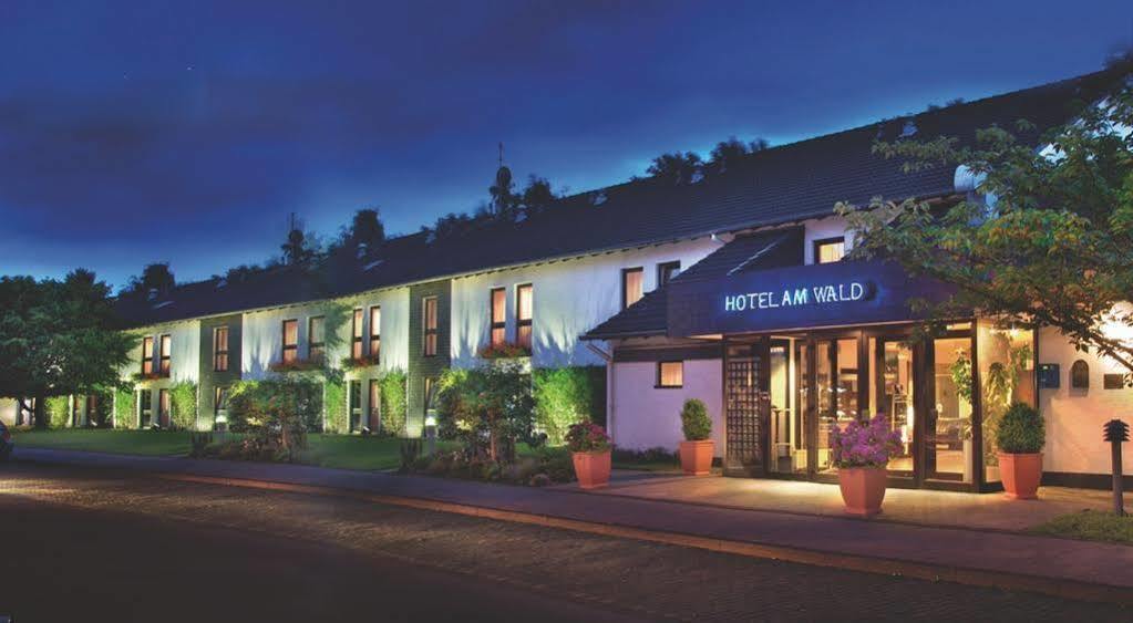 Hotel Am Wald Monheim am Rhein Exterior photo